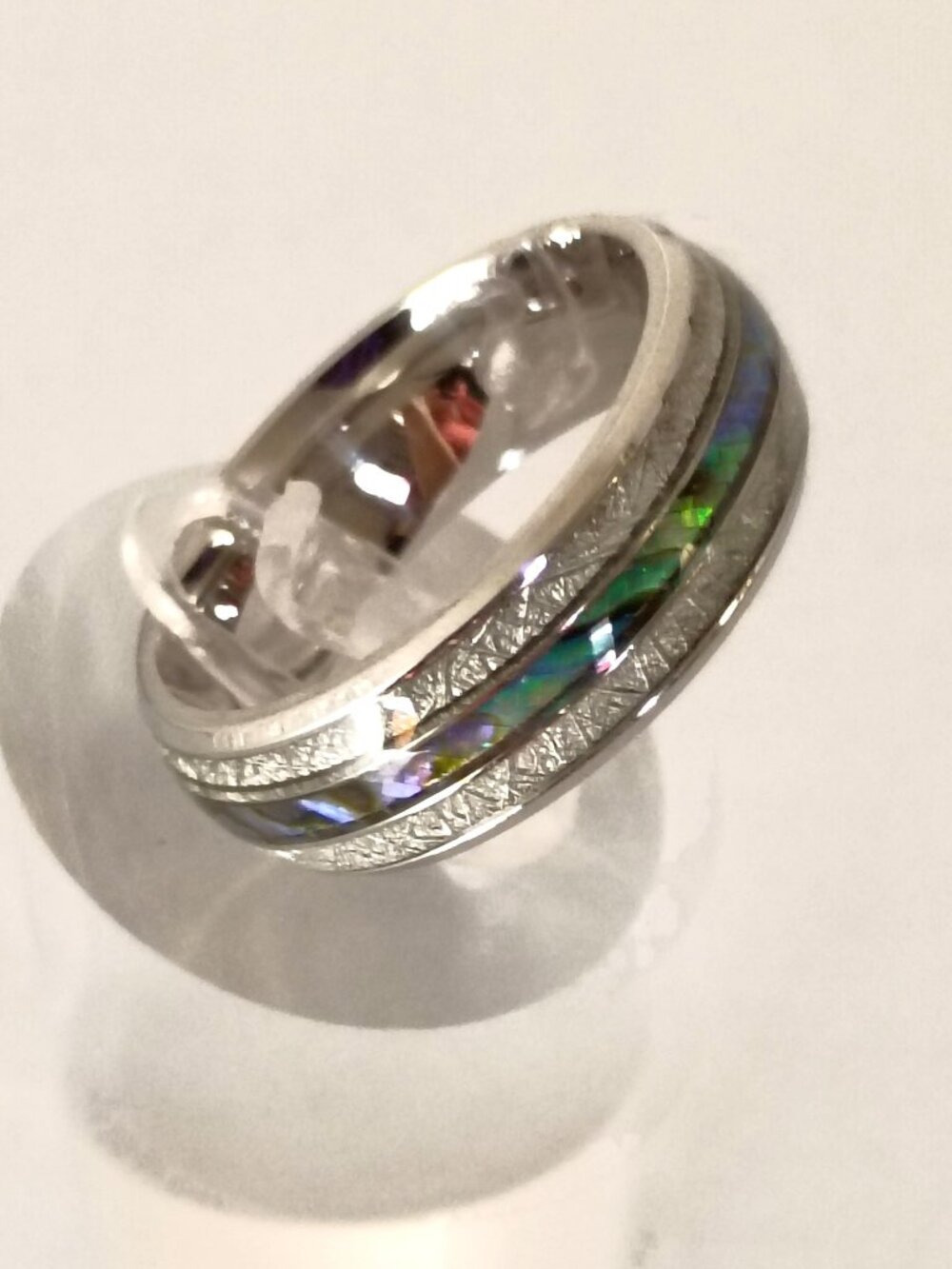Size 10 Stainless Steel Wedding Band Silver Carbon Fiber Inlay Iridescent Ring